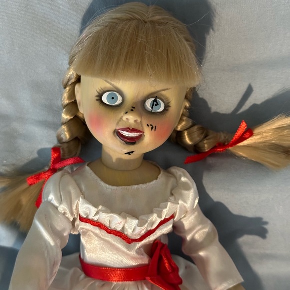 Annabelle Doll Conjuring - Picture 2 of 4